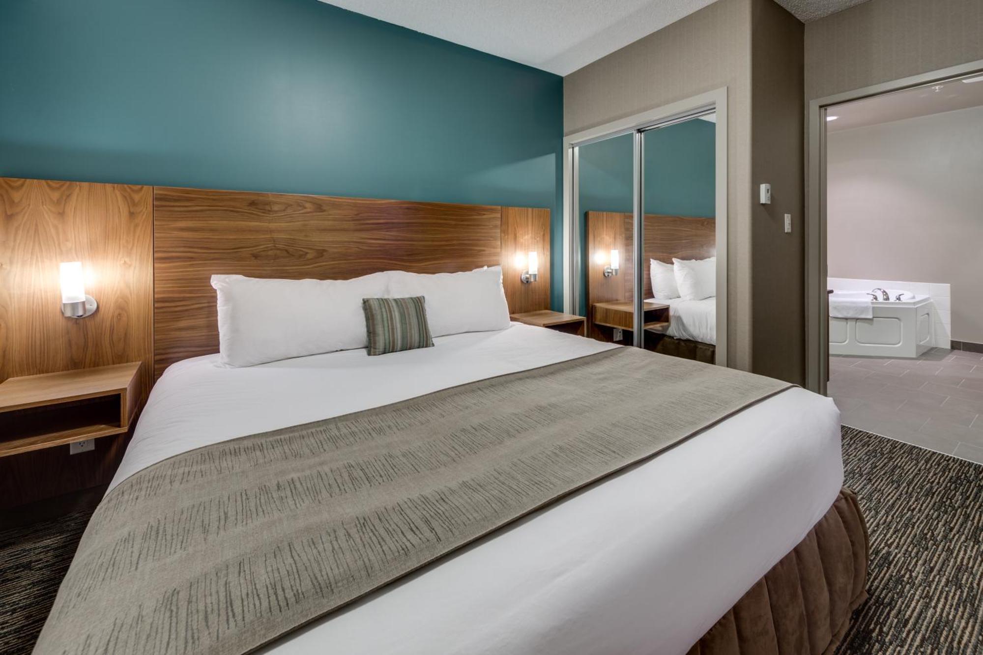 Hotel Heritage & Convention Centre -