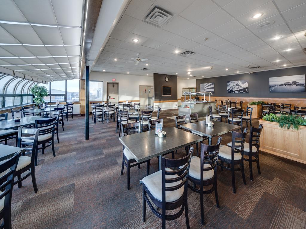 Hotel Heritage & Convention Centre - Pincher Creek