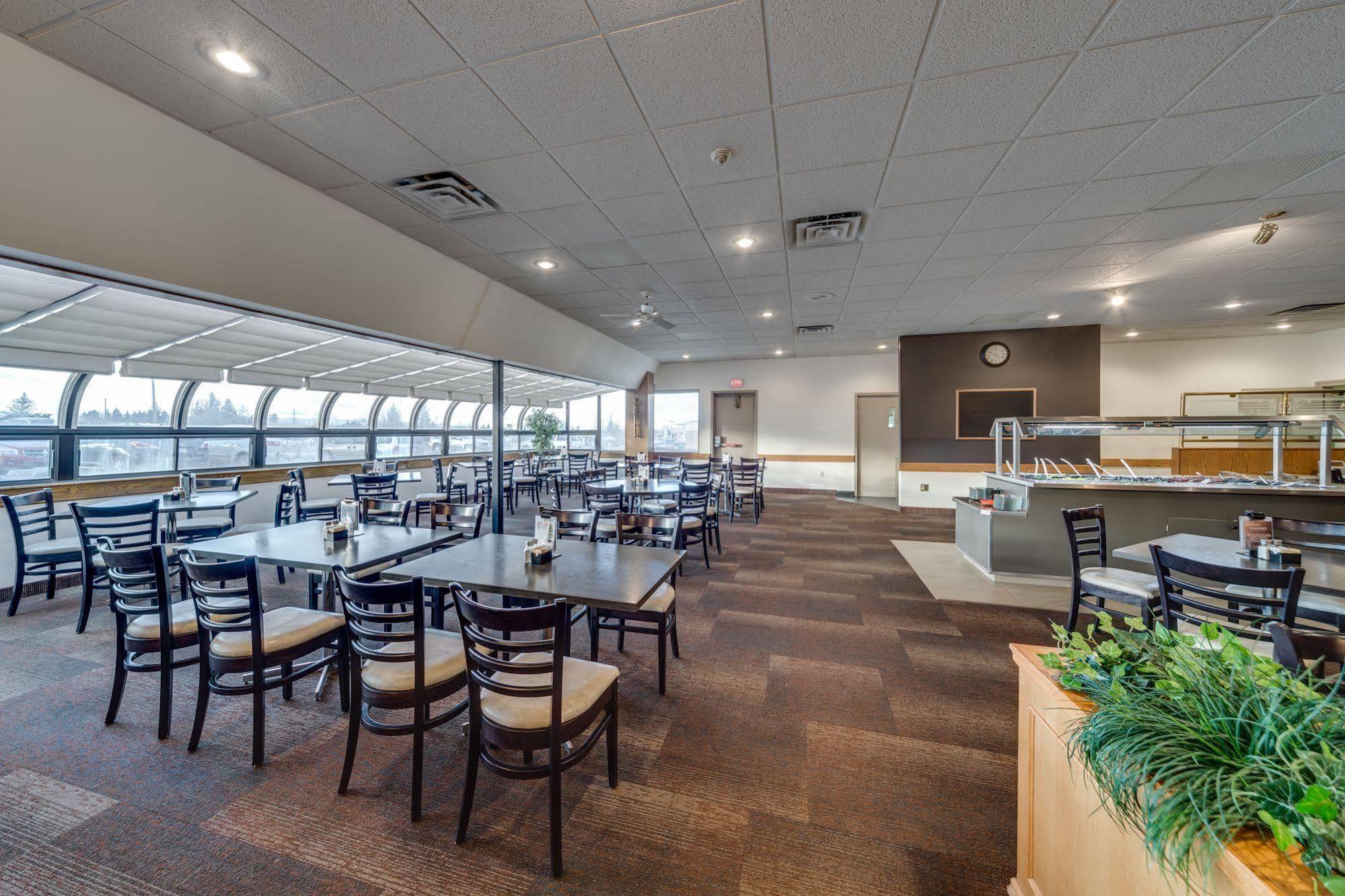 Heritage & Convention Centre - Hotel